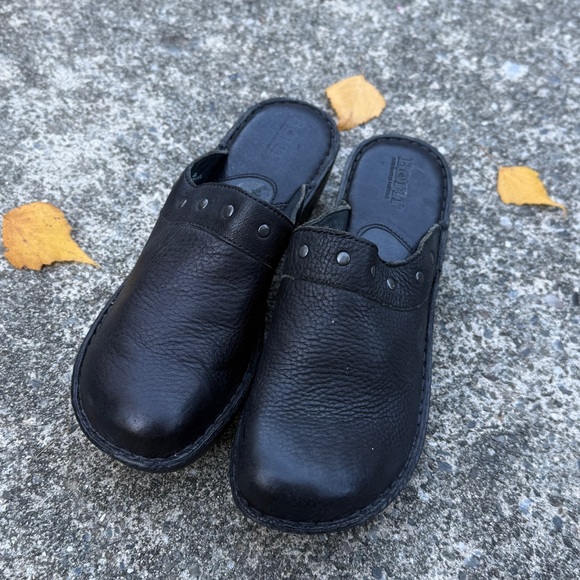 Born Black Leather Women's clogs size 9 - Picture 1 of 9